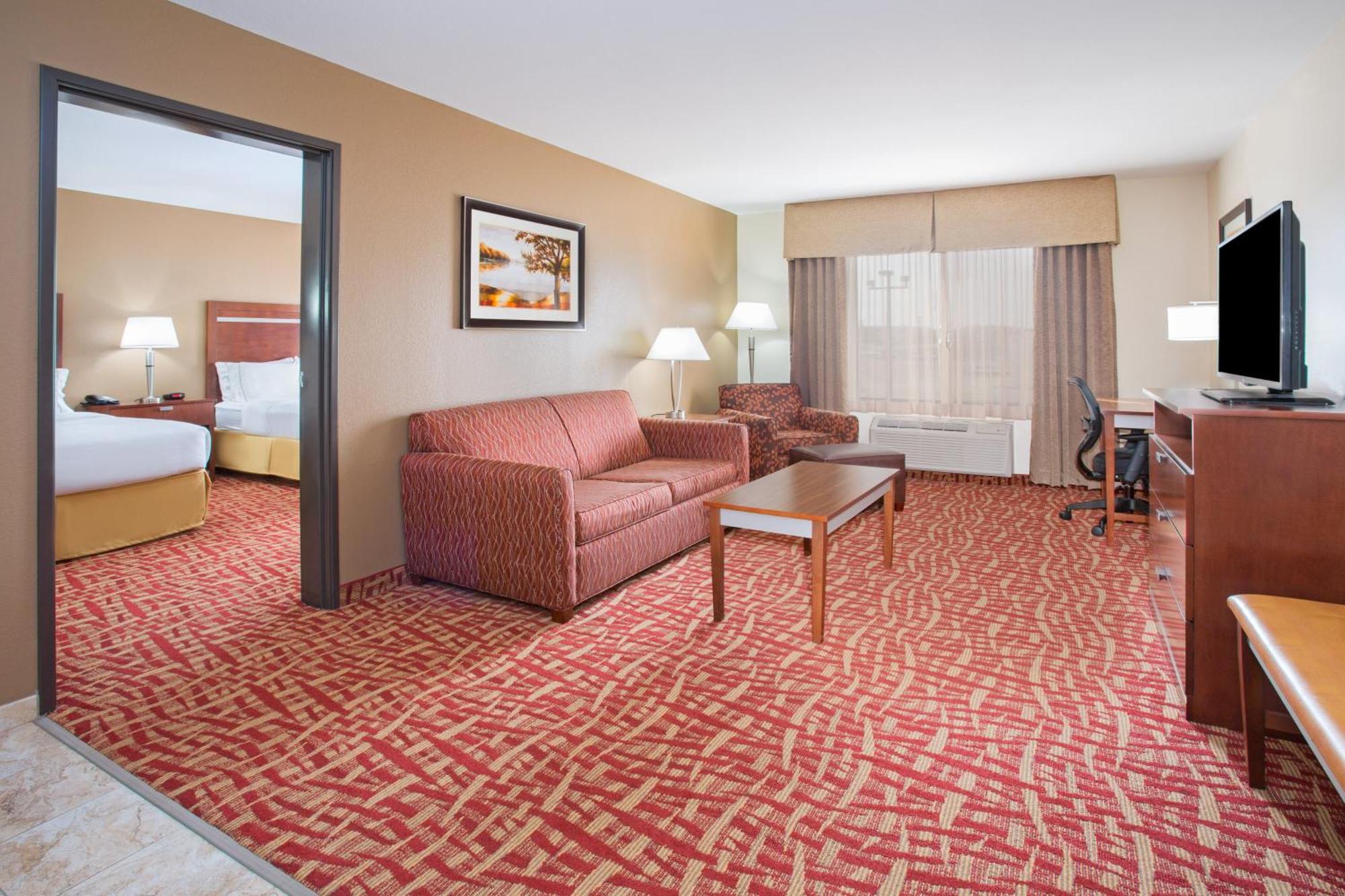 One-Bedroom Suite Disability Access or Non-Smoking,1451734315:JPEG